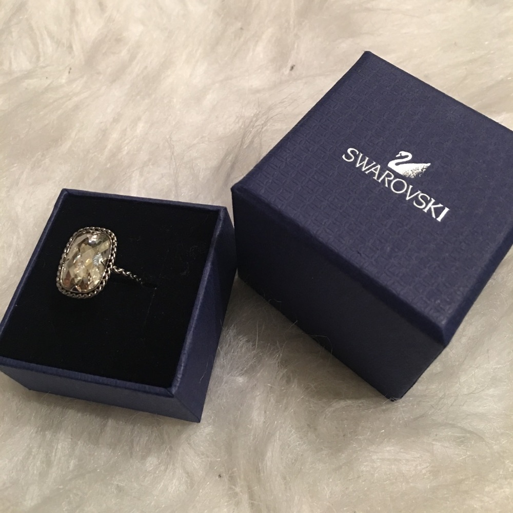 Swarovski NEW ring
