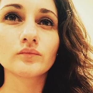 Meet your Posher, Cassandra