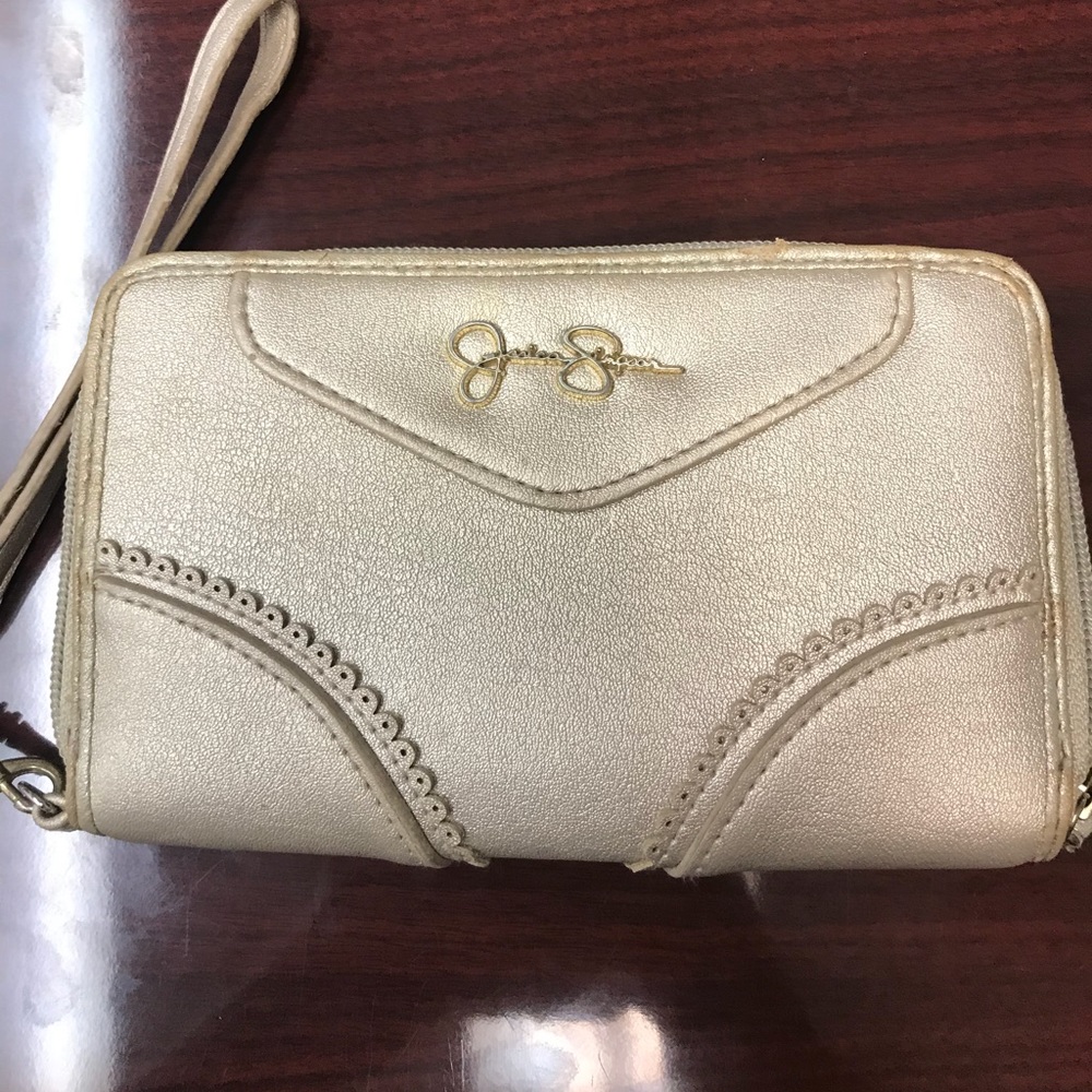 Jessica Simpson wristlet