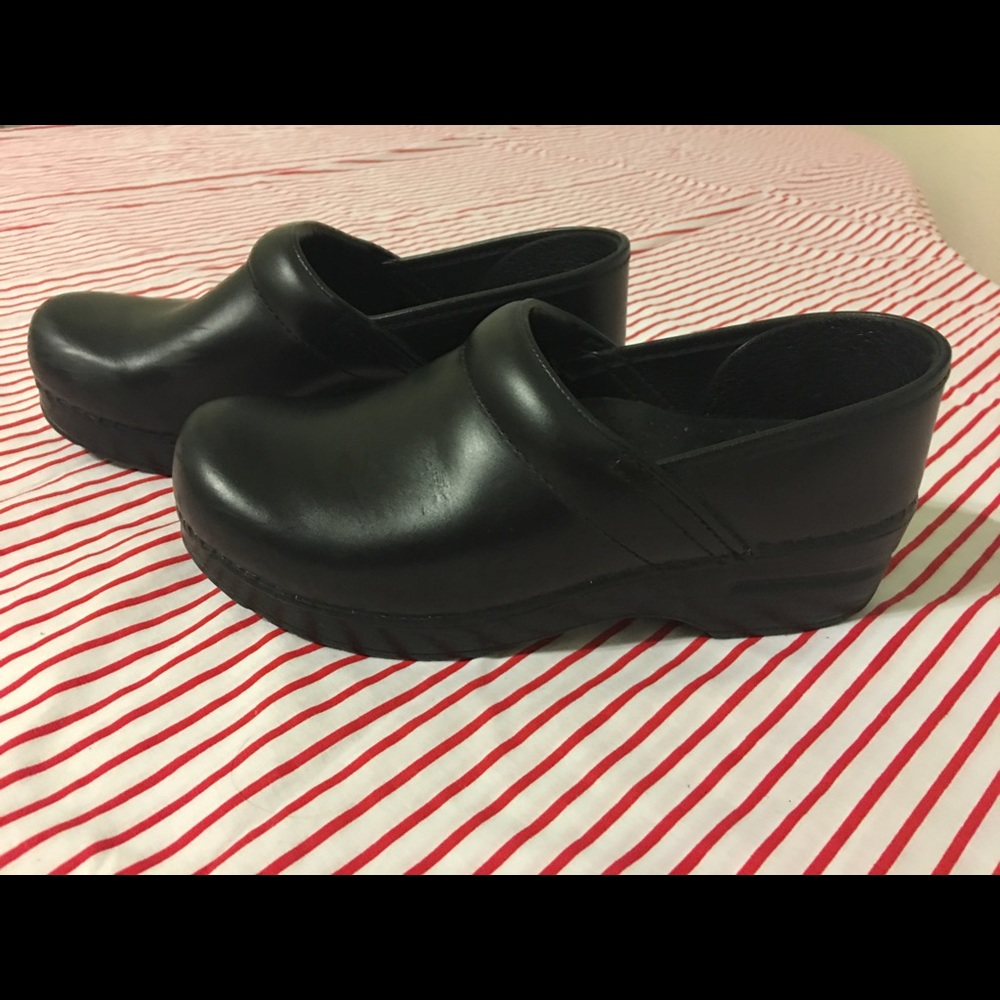 Dansko black clogs-NWOT