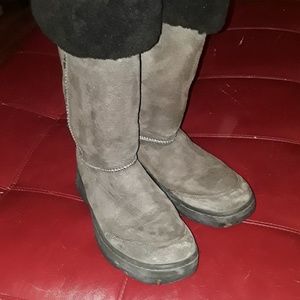 UGG braided back sheepskin boots UGG braided back sheepskin boots