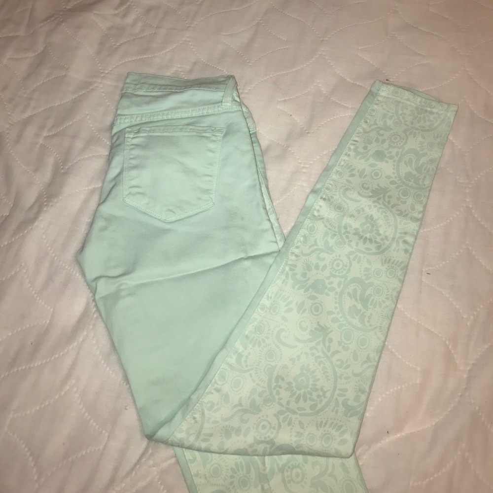 Jeans size 25 paid 40 asking $25