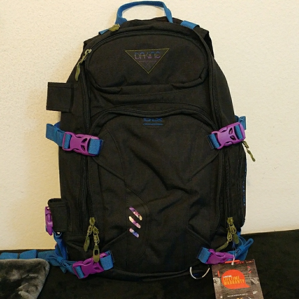 (NWT) Dakine Womens Heli Pro DLX 18L backpack