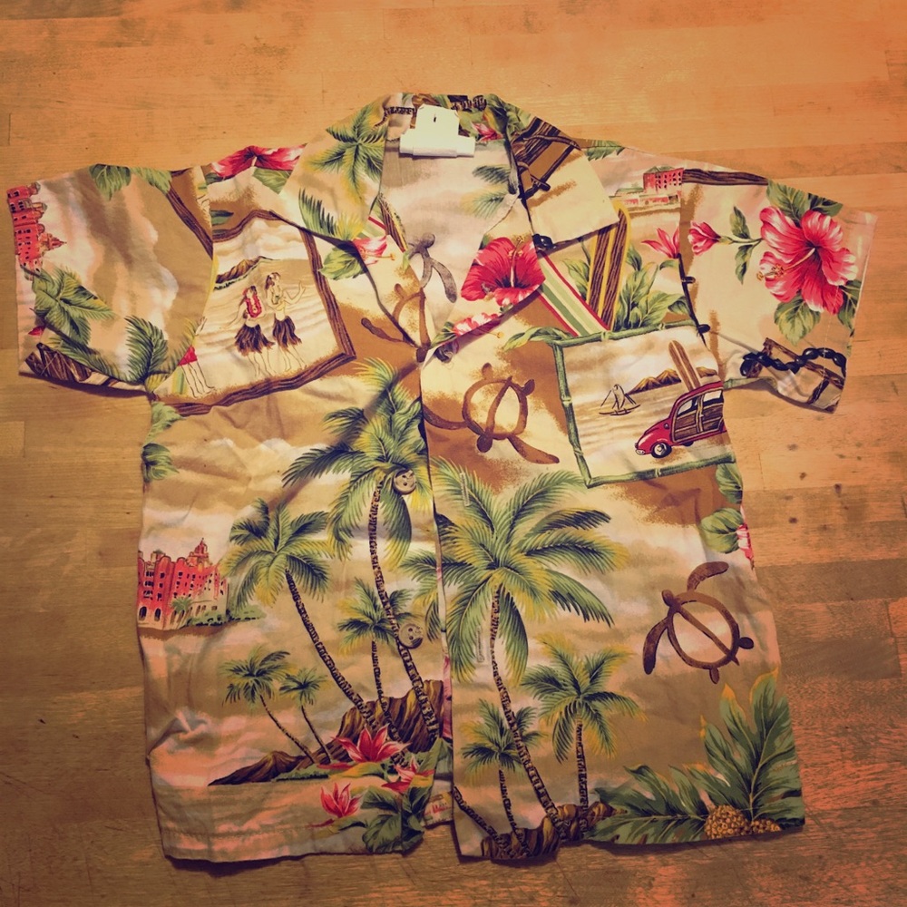 Boys Size 4 Hawaiian Button-Down Shirt