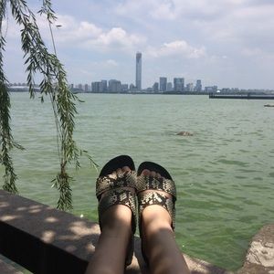 Meet your Posher, Angela