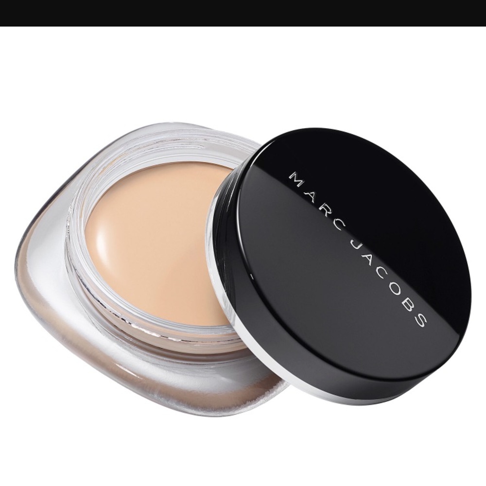 Marc Jacobs Marvelous Mousse Foundation