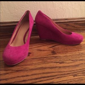 ALDO pink wedge heals