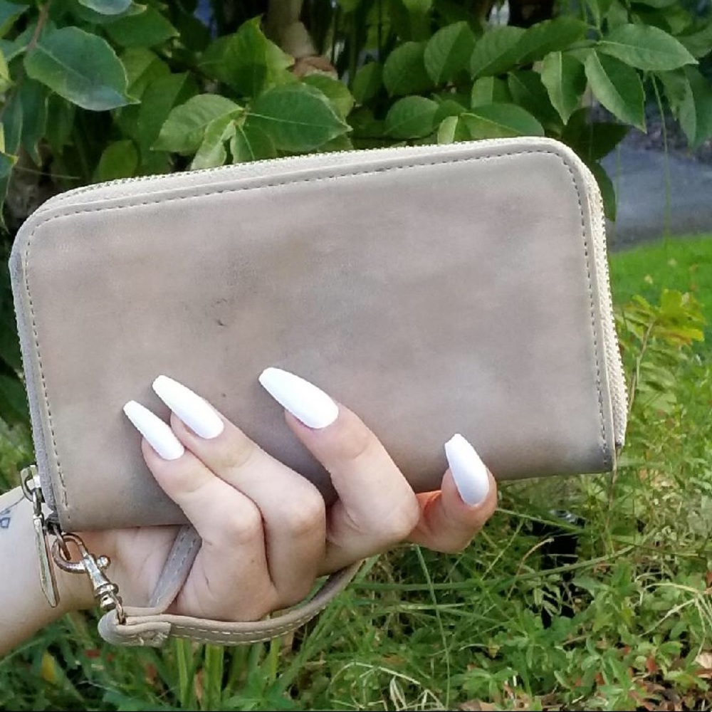 Sparkly beige clutch wallet