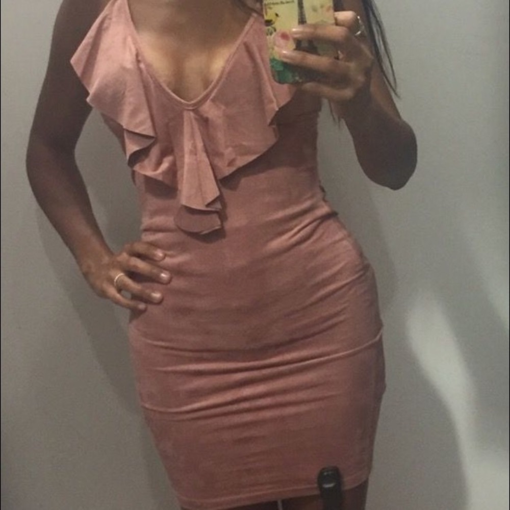 Pink bodycon dress