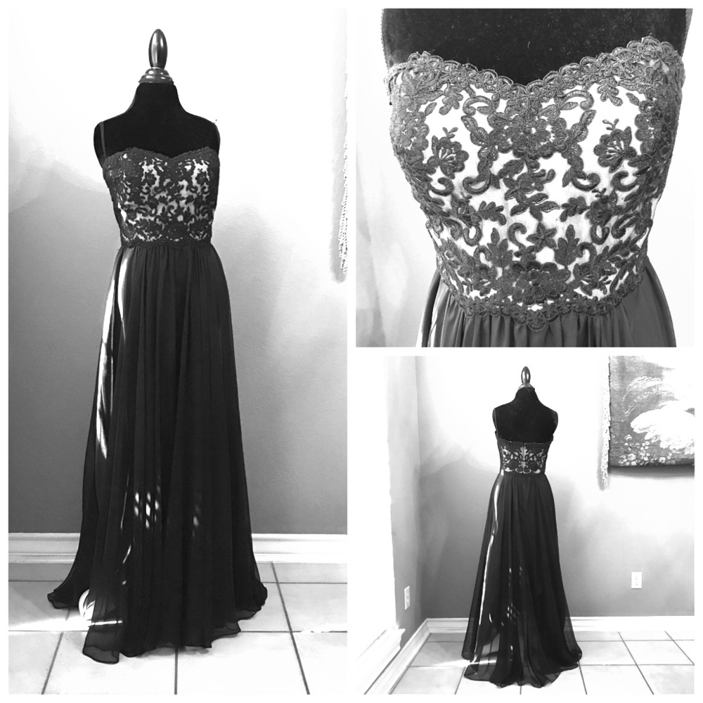 Bold and beautiful black over beige lace gown
