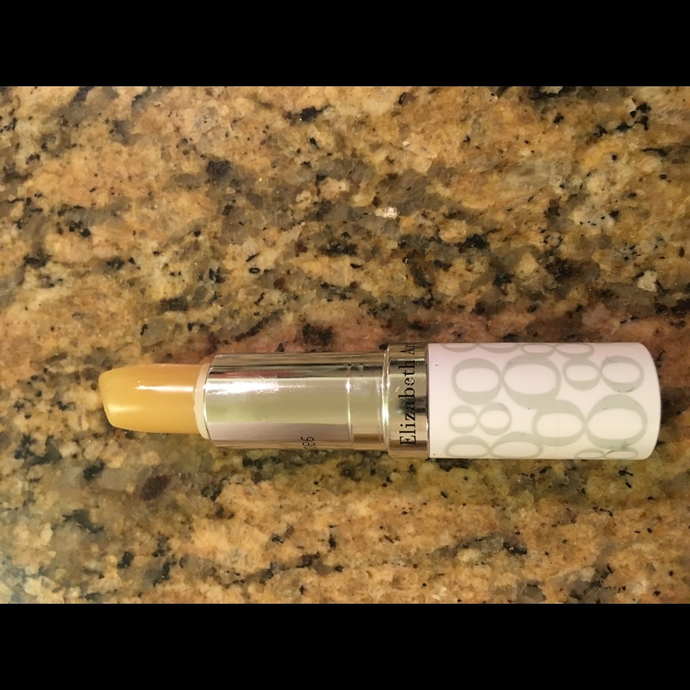 Elizabeth Arden lip protectant