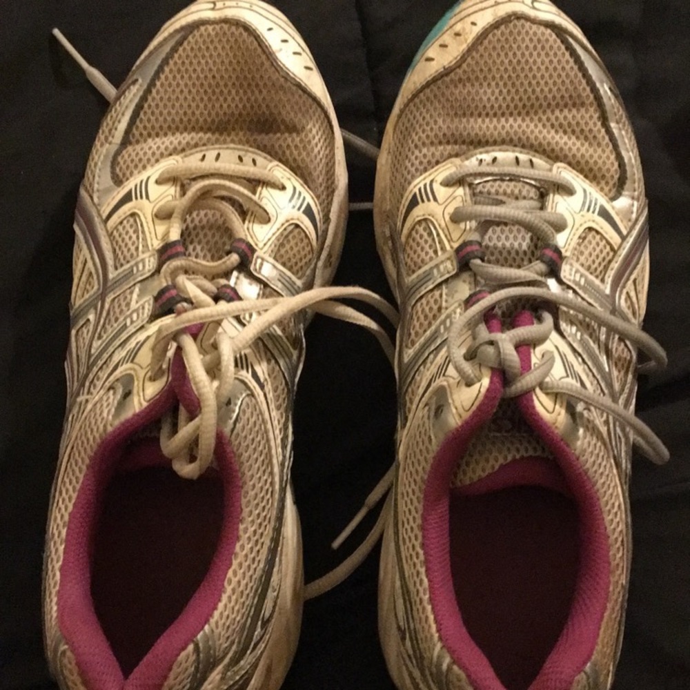 Running shoes