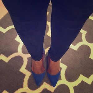 Blue suede Steve Madden Pumps