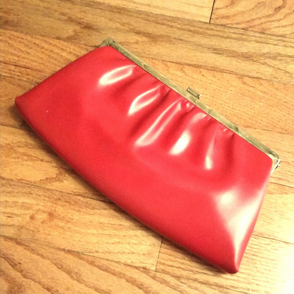 Price ⬇︎ 🌟4 for $20🌟 Vintage Red Clutch