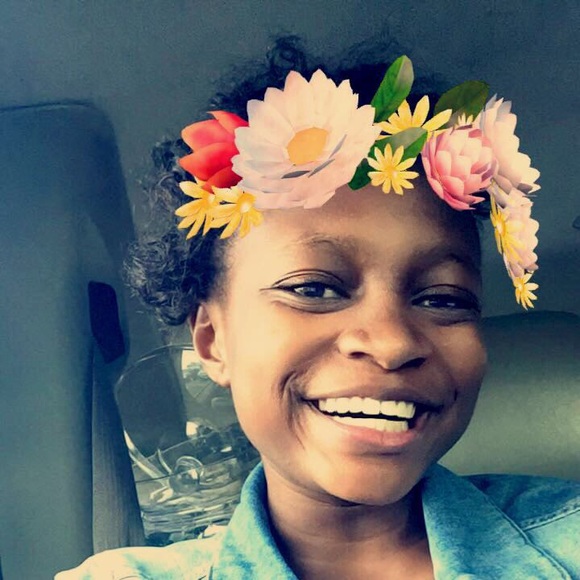 Meet your Posher, Kendall - Picture 1 of 1