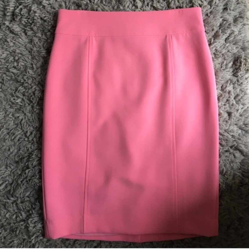 ✨Sale! Loft pencil skirt