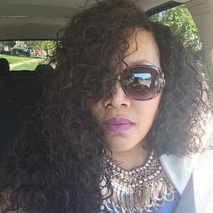 Meet your Posher, Deshia