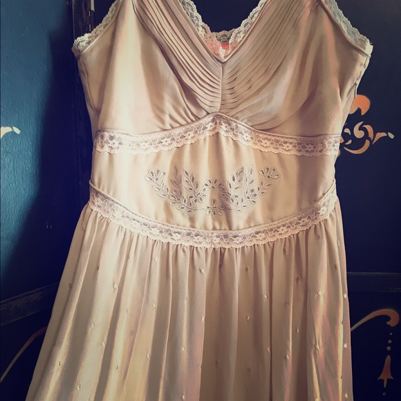 Girly, vintage style cocktail dress - Picture 1 of 8