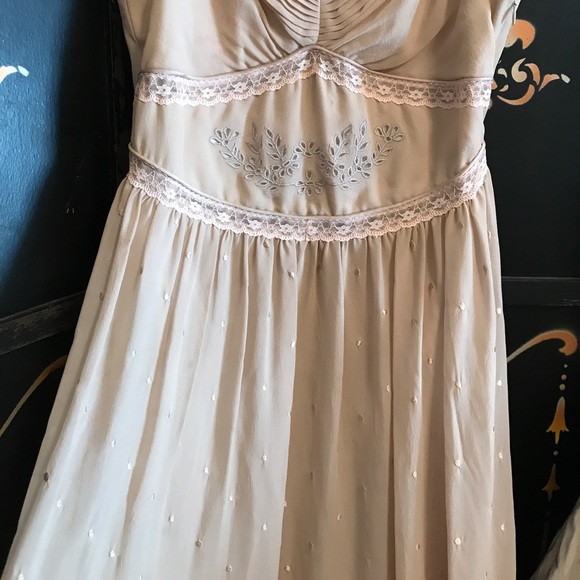 Girly, vintage style cocktail dress - Picture 3 of 8