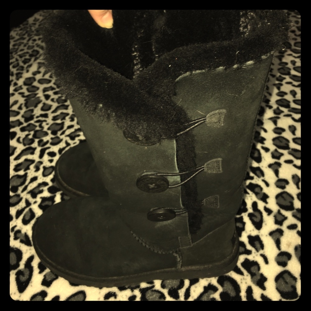 Black Bailey Button Triplett II