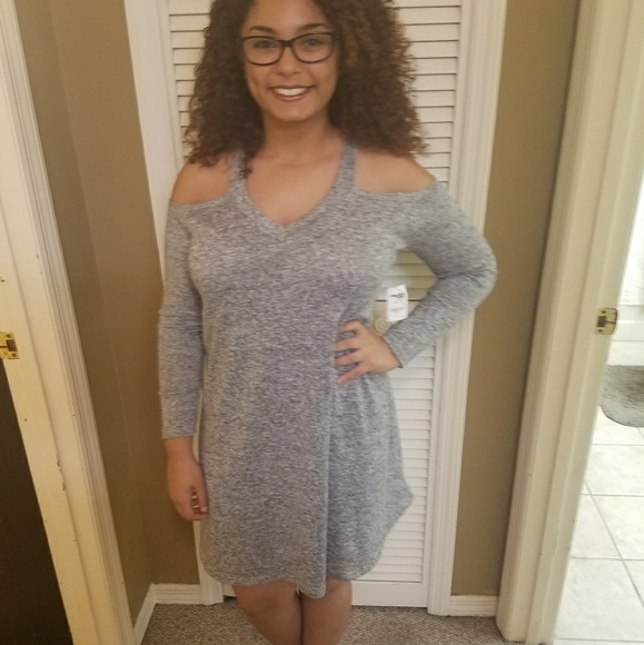 Dress - Picture 4 of 6