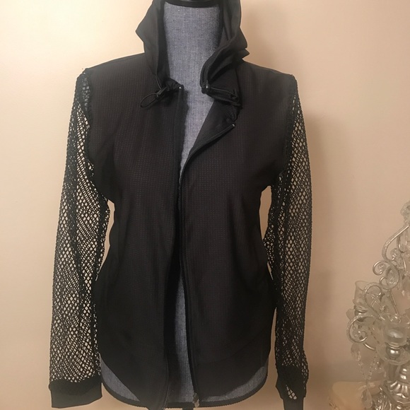 Hoodie work out jacket with fishnet sleeves - Picture 2 of 7