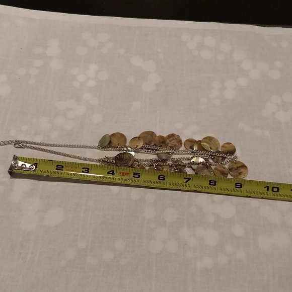 Shell statement necklace - Picture 3 of 5