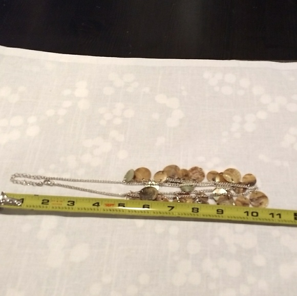 Shell statement necklace - Picture 4 of 5