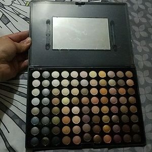 Eyeshadow nudes