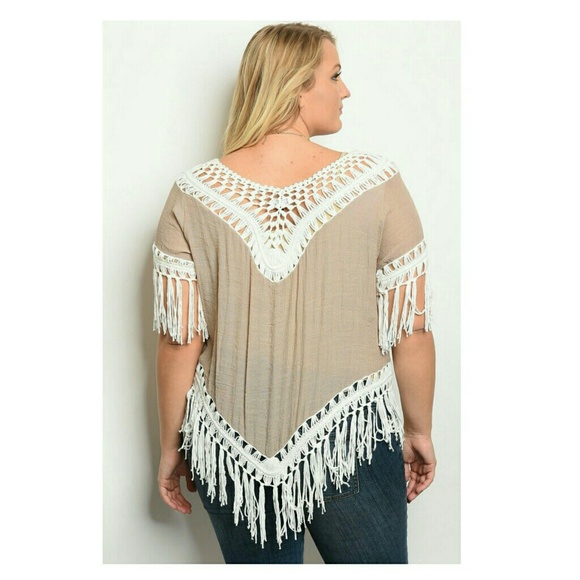 Plus size short sleeve crochet  top - Picture 2 of 4