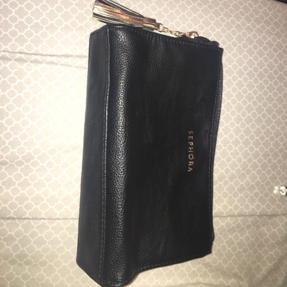 SEPHORA MAKEUP BAG WITH 6 sample sized products
