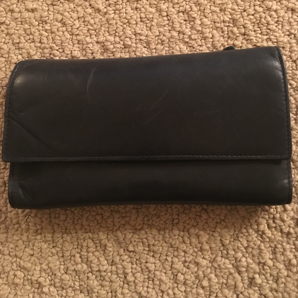 Sven black leather wallet