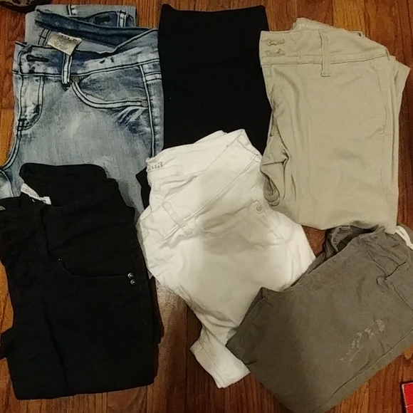 Nice clothes - Picture 3 of 8