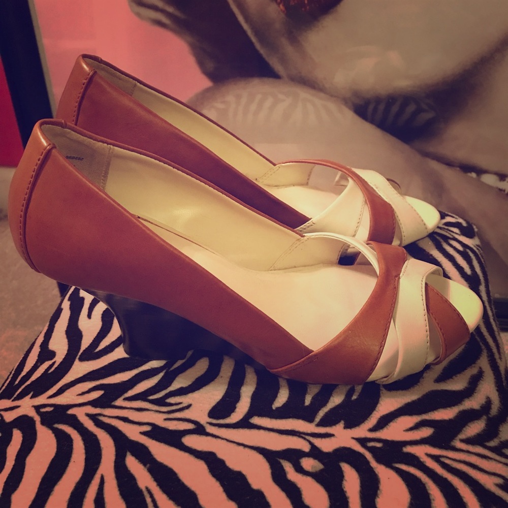 Kenneth Cole Reaction Wedge Shoes ✨Like New✨