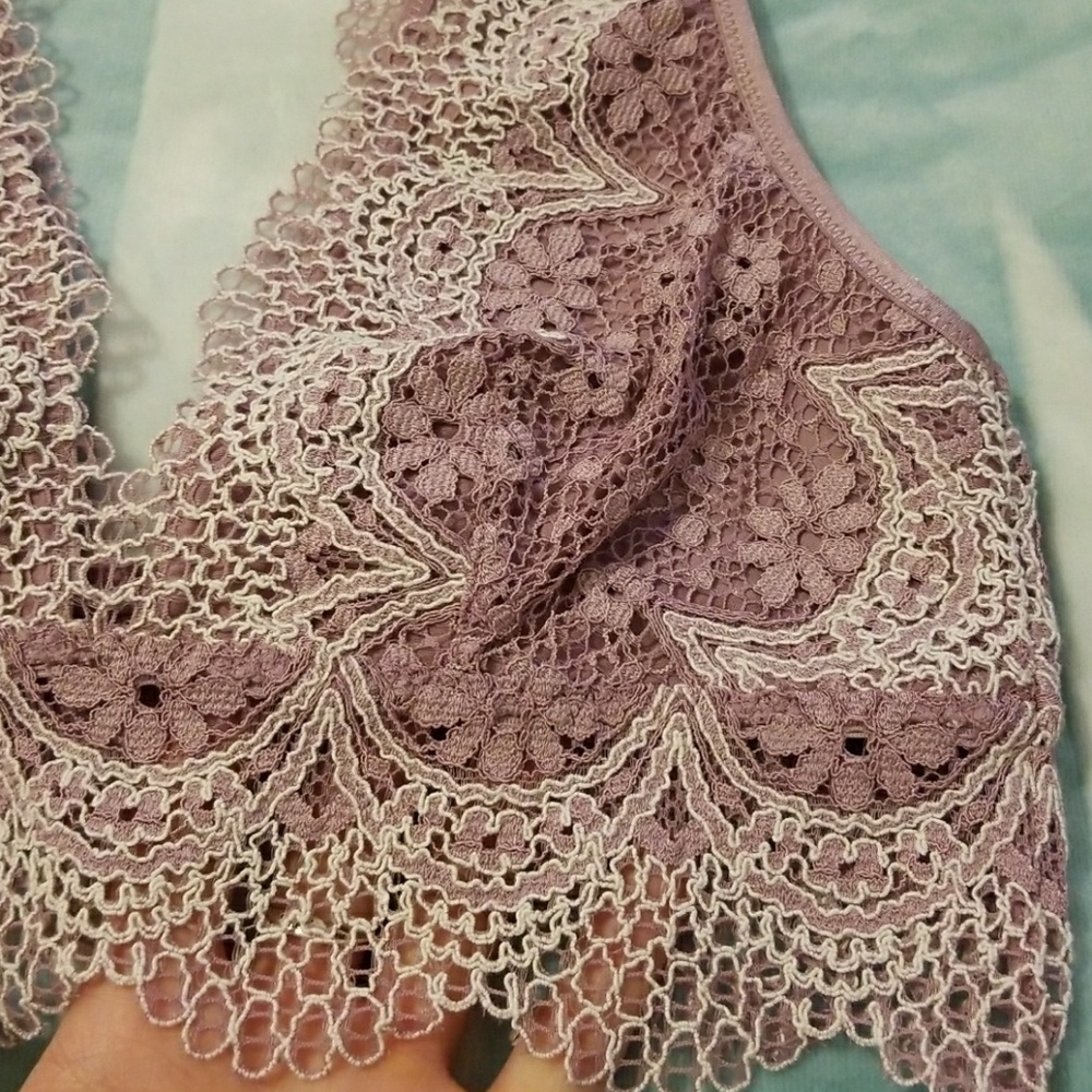 Victoria's Secret sexy plunge crochet bralette - Picture 3 of 5