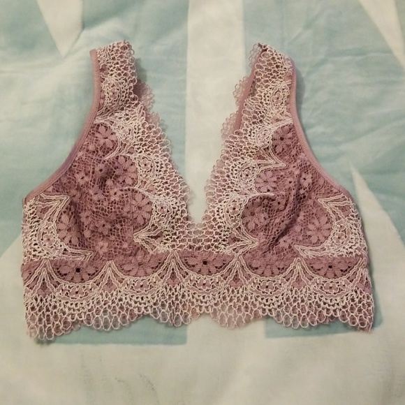 Victoria's Secret sexy plunge crochet bralette - Picture 2 of 5