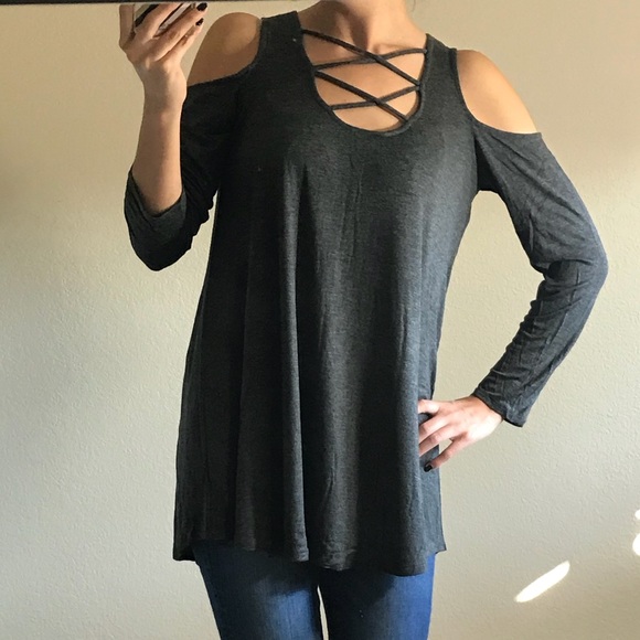 LAST1 • Charcoal Cold Shoulder LS - Picture 4 of 5