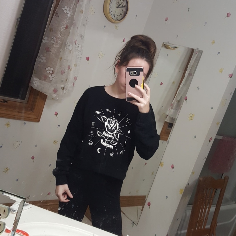 Black sweatshirt with detailing