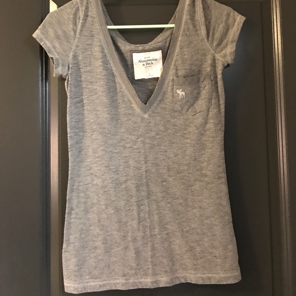 Abercrombie V-Neck Size S