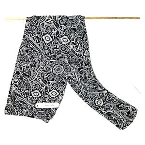 TC plus size leggings, like lularoe