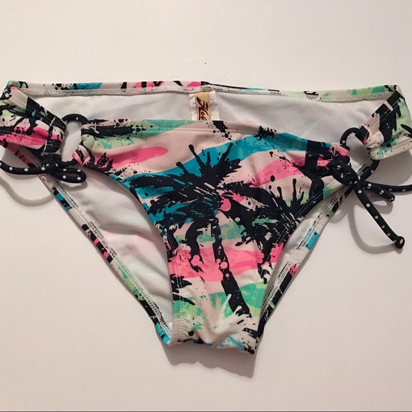 Hobie Two Piece Bikini - Picture 3 of 4