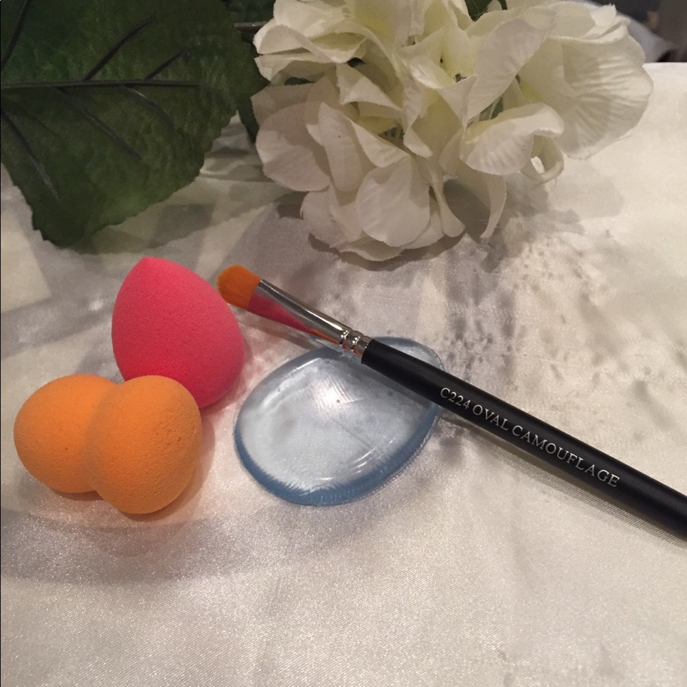 Make up application necessities Bundle