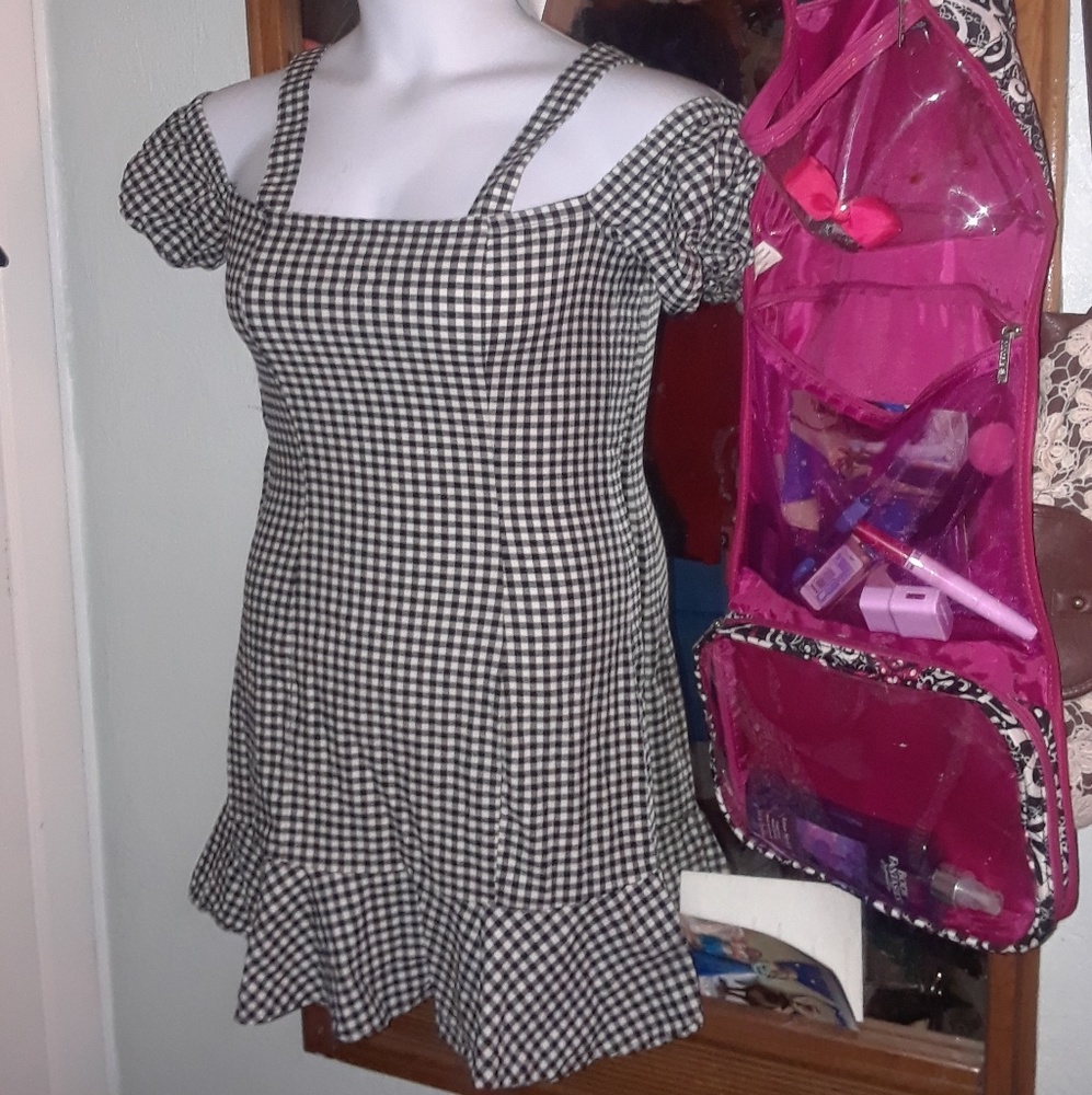 Divided off shoulder plaid dress from H&M