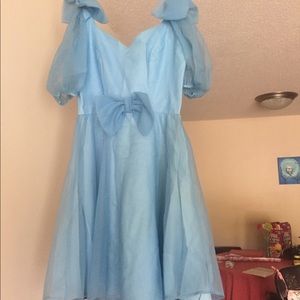 Adult “Alice in Wonderland” Blue Cocktail