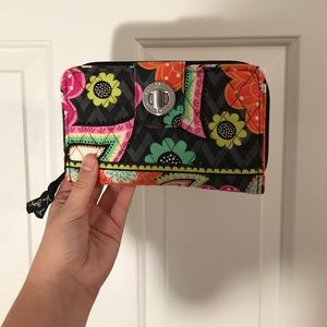 Vera Bradley Ziggy Zinnia Wallet Vera Bradley Ziggy Zinnia Wallet
