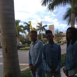 Meet your Posher, Derrick