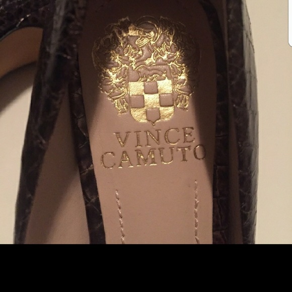 Vince camuto pumps - Picture 2 of 2