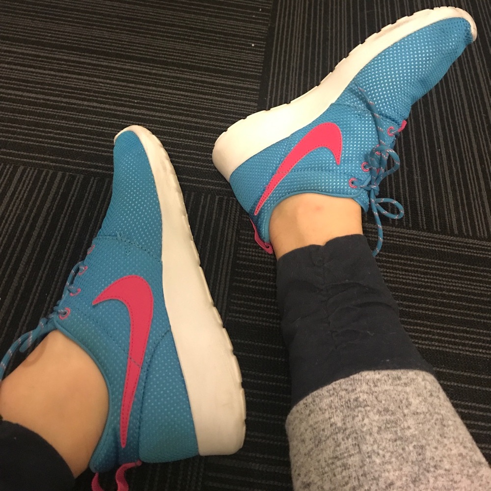 Nike Roshe Shoes