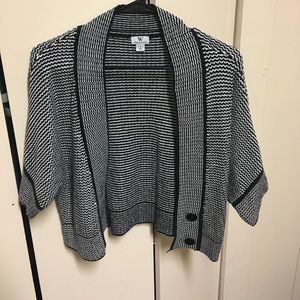 Worthington 2 button sweater