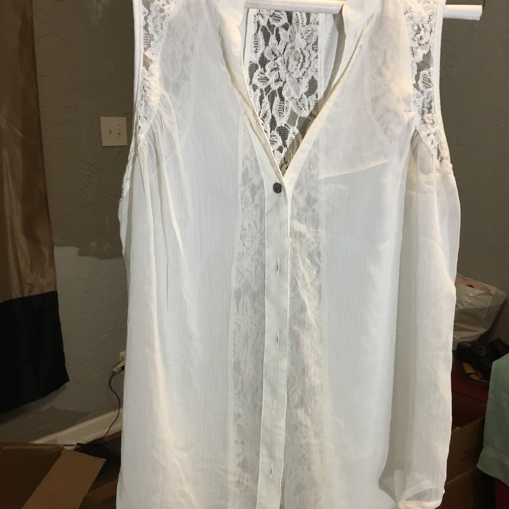 Top - Picture 2 of 4